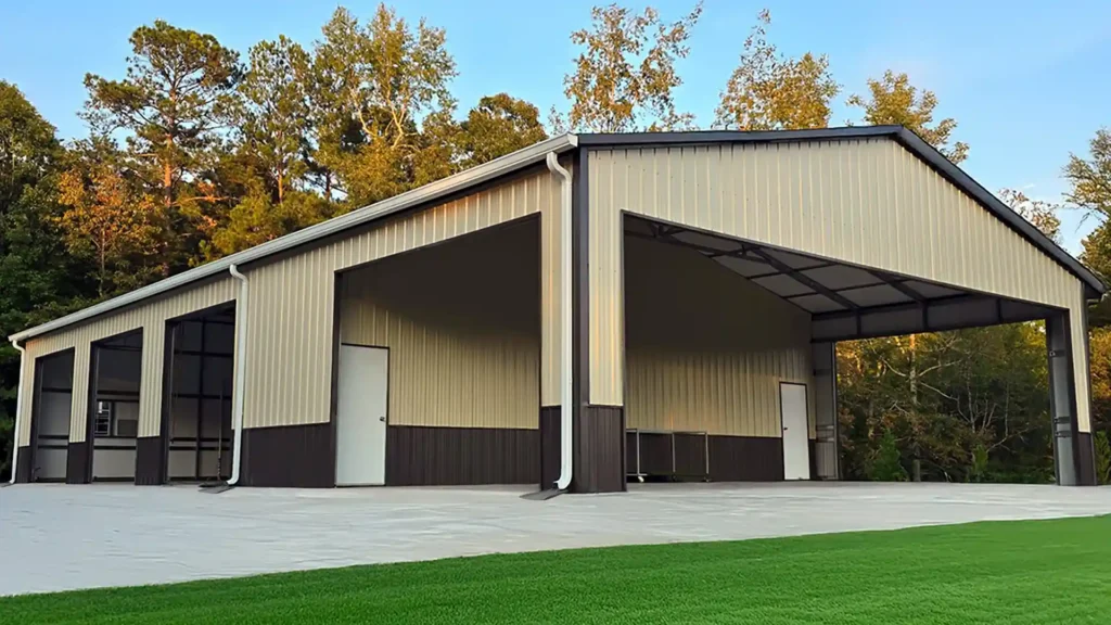 Metal building with gutter